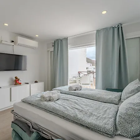Cristianos San Marino Bluesky Apartment *